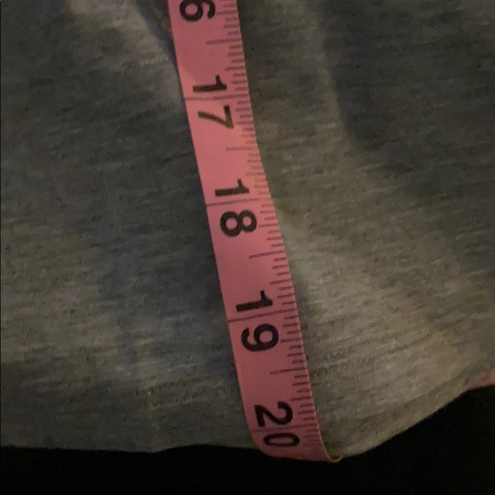 NWT Cropped Workout Top - Picture 3 of 3